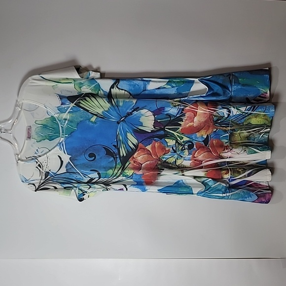 Reina Butterfly Floral Travel Dress! W/POCKETS - Picture 9 of 13